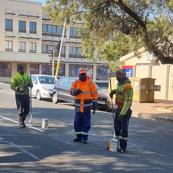 Westdene Neighbourhood Association Repainting Roads